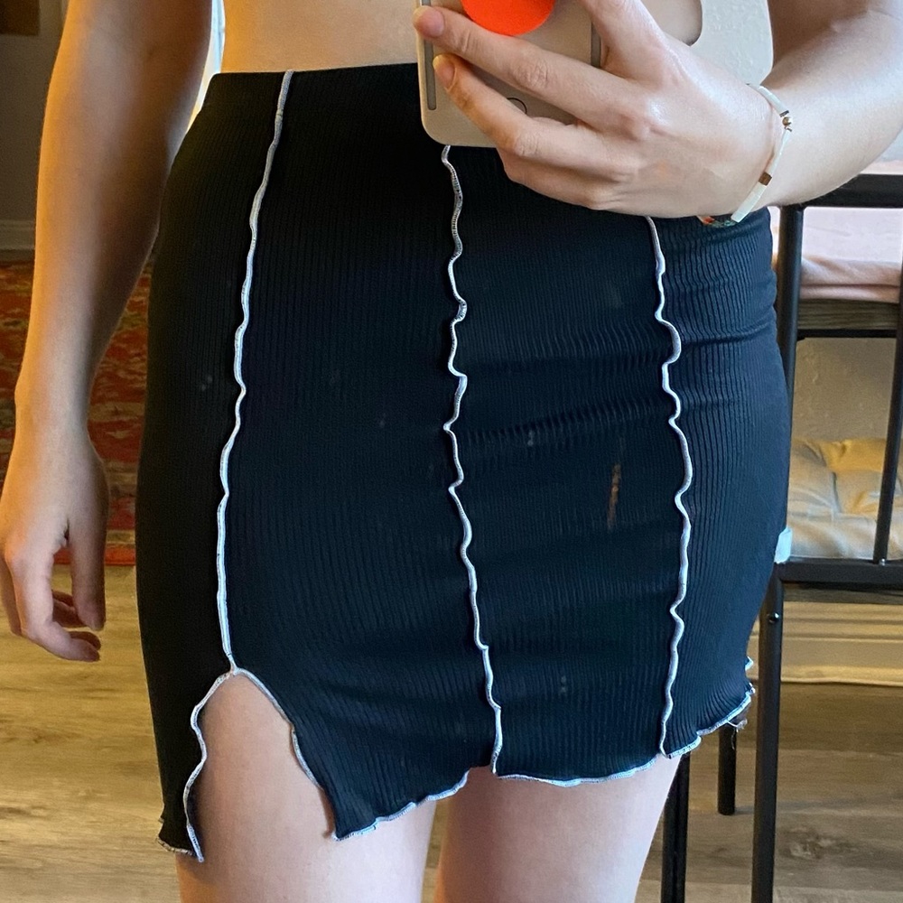 Stitch detailed skirt